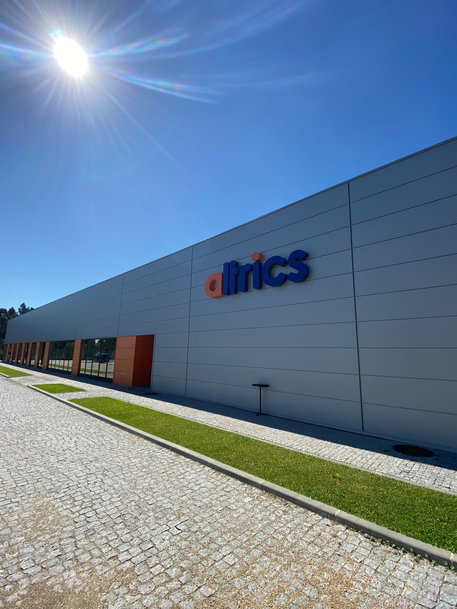 Alliance Electronics etablerer seg i Frankrike og kjøper 3 ekspertprodusenter av elektroniske tavler